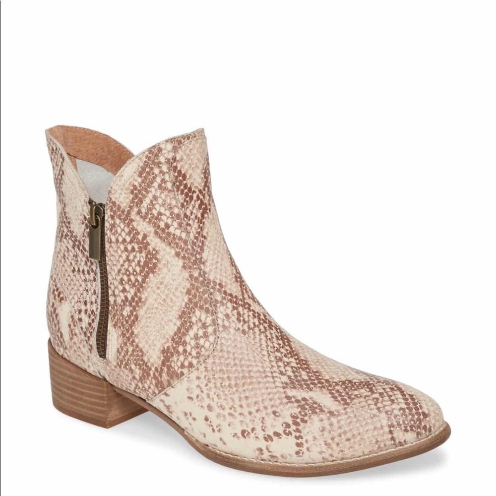 SEYCHELLES NWB Snake Print Lucky Penny Bootie
